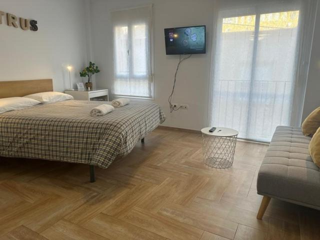 Citrus Suite By Alhaurin Loft City Center อาเลาริน เดลา ตอร์เร ภายนอก รูปภาพ
